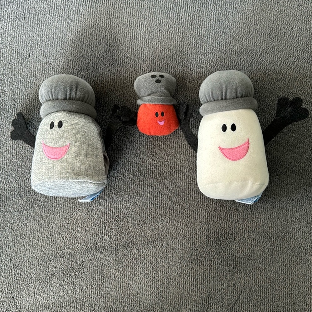 Vintage Blues Clues Mr Salt, Mrs. Pepper & Baby Paprika Plushies Set